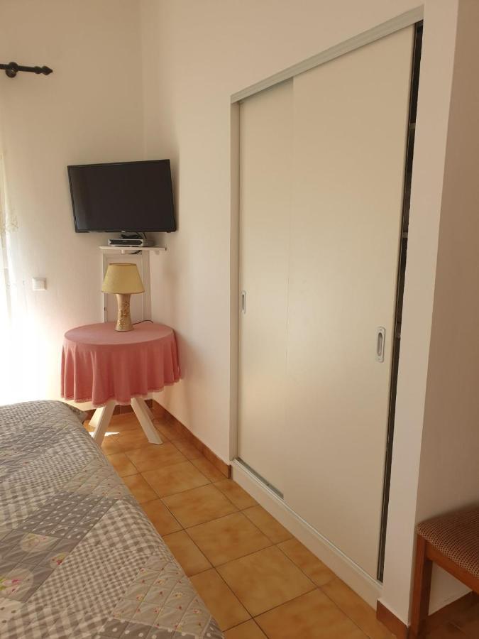 פרמנטורה Villa Kadinela, 200M From Kamenjak, Huge Quiet Garden With Barbecue, 2 New Kitchens מראה חיצוני תמונה