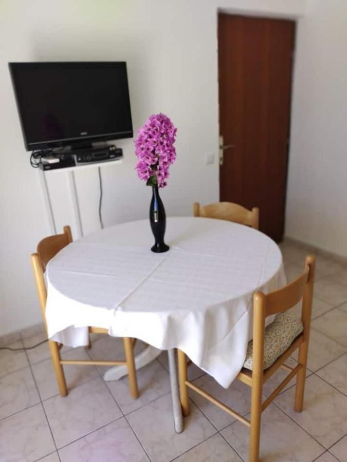 פרמנטורה Villa Kadinela, 200M From Kamenjak, Huge Quiet Garden With Barbecue, 2 New Kitchens מראה חיצוני תמונה