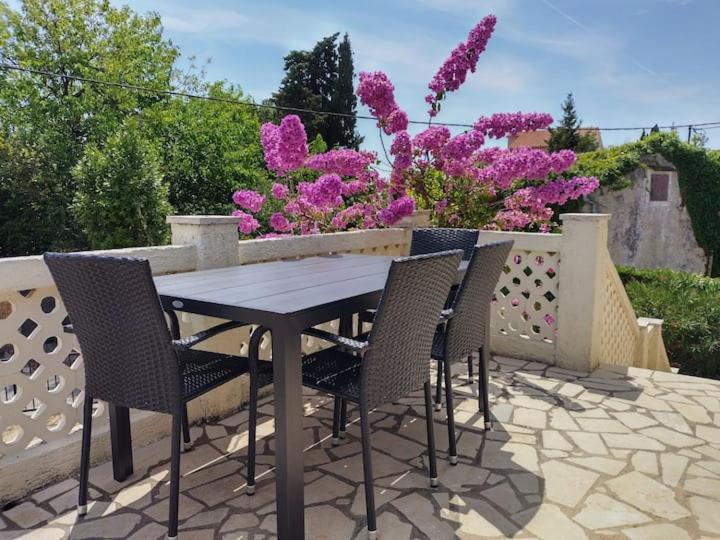 פרמנטורה Villa Kadinela, 200M From Kamenjak, Huge Quiet Garden With Barbecue, 2 New Kitchens מראה חיצוני תמונה