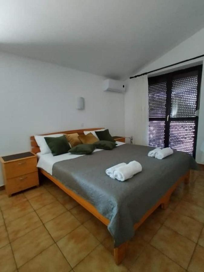 פרמנטורה Villa Kadinela, 200M From Kamenjak, Huge Quiet Garden With Barbecue, 2 New Kitchens מראה חיצוני תמונה